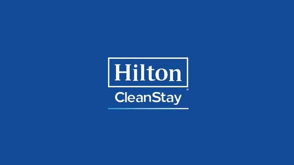 Hampton Inn & Suites Winnie Bagian luar foto