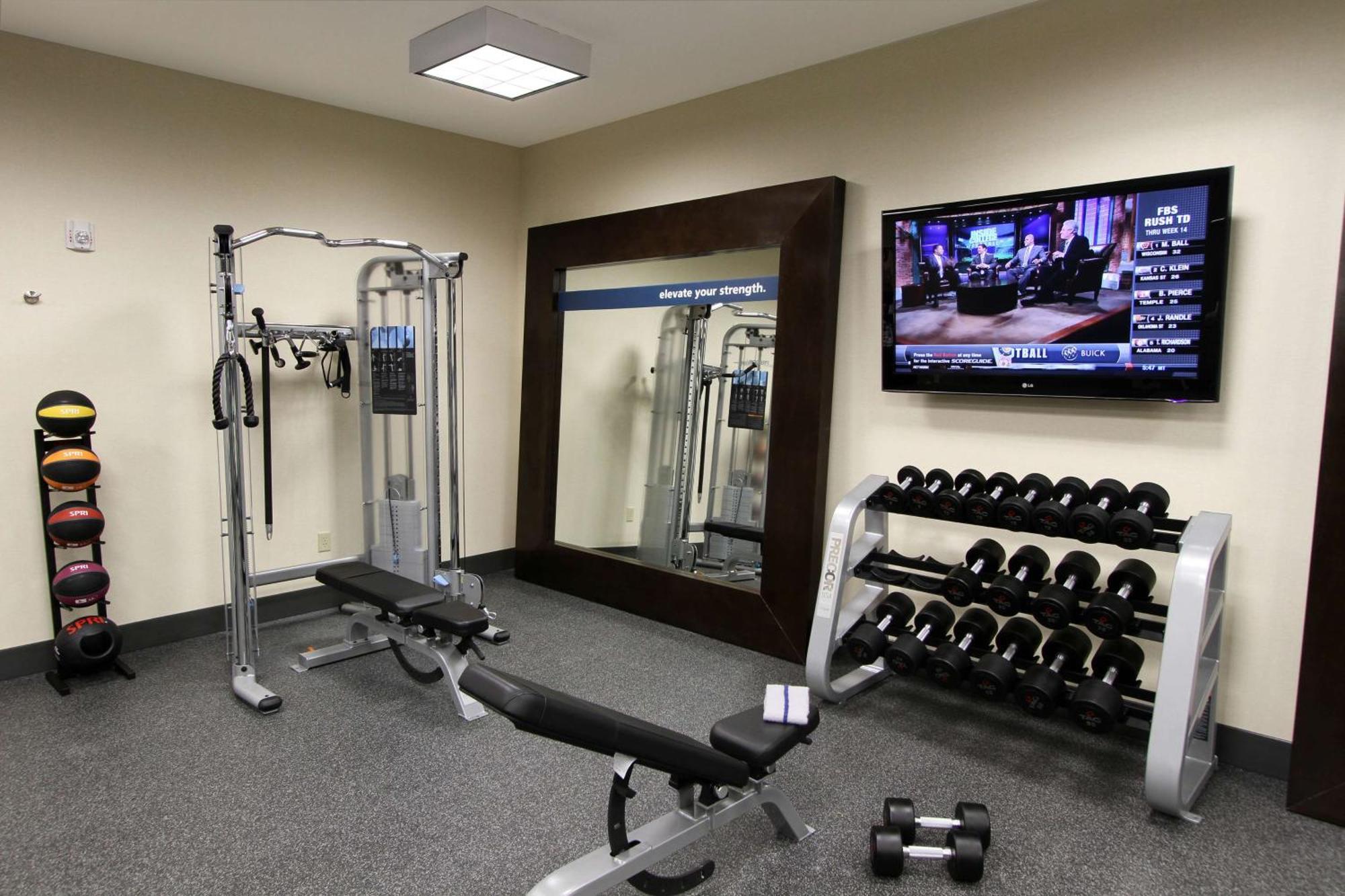 Hampton Inn & Suites Winnie Bagian luar foto